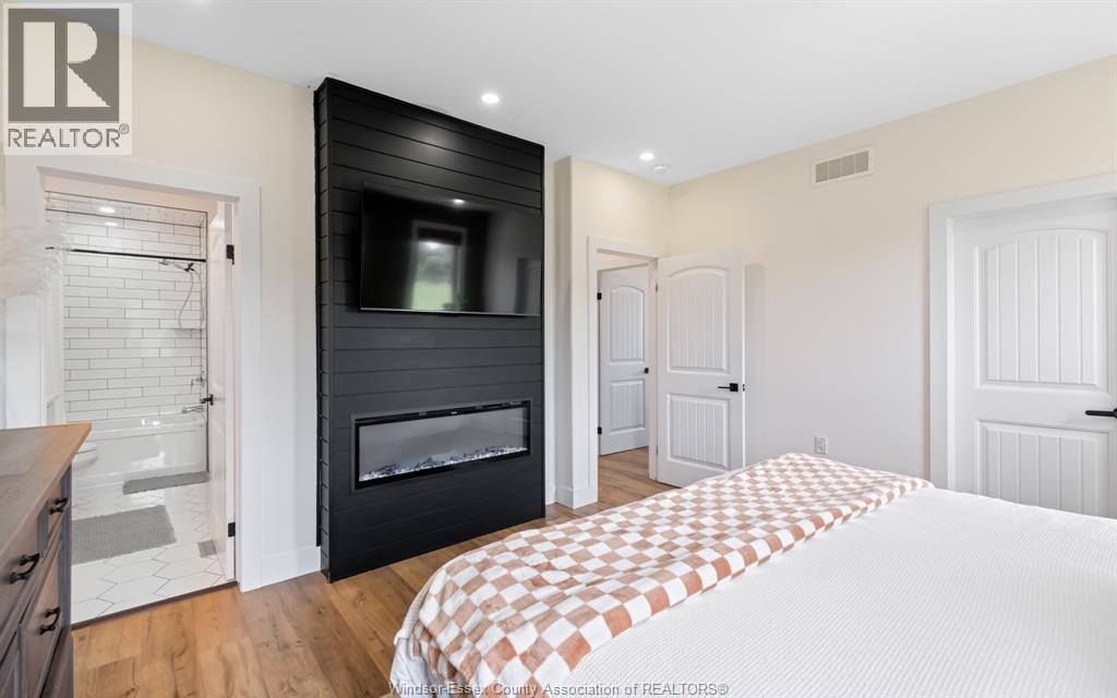 Photo 8 of 105 Conservation Boulevard, Kingsville ON