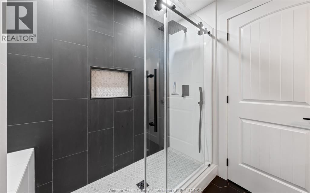 Photo 3 of 105 Conservation Boulevard, Kingsville ON