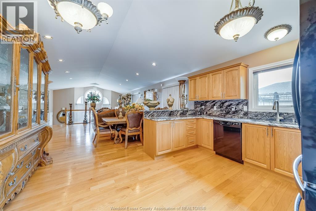 Photo 3 of 762 Newport Crescent, Windsor ON