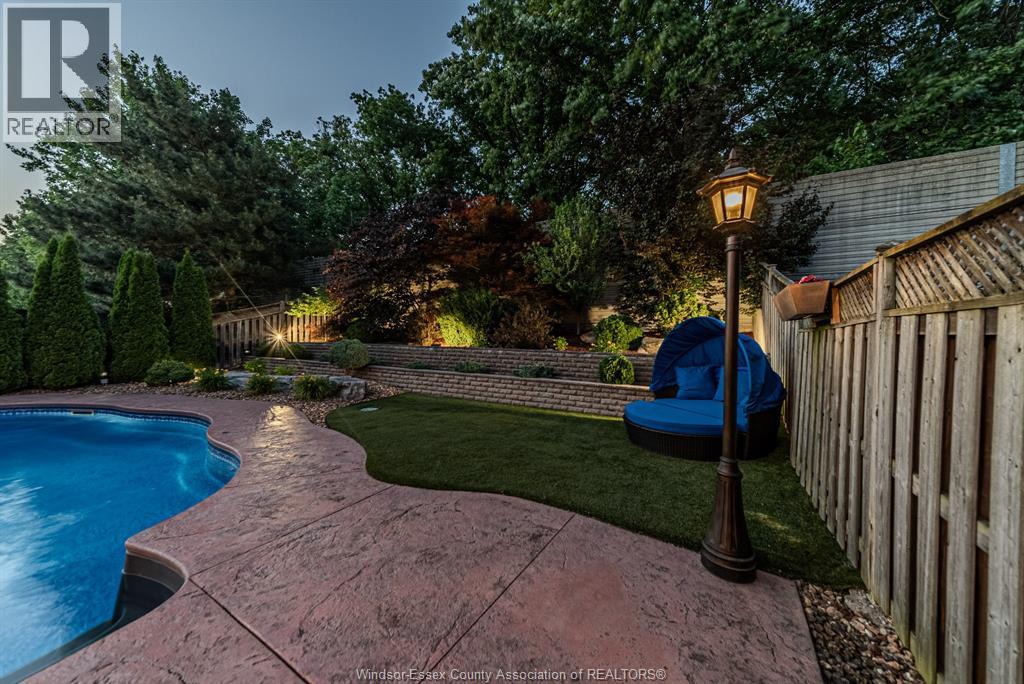 Photo 11 of 762 Newport Crescent, Windsor ON