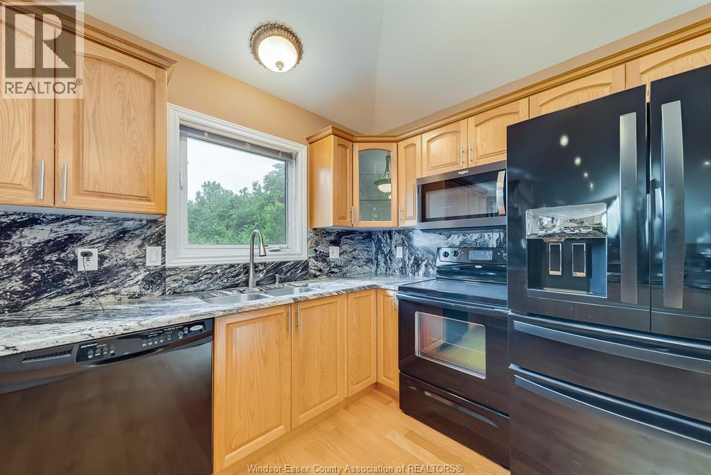 Photo 29 of 762 Newport Crescent, Windsor ON