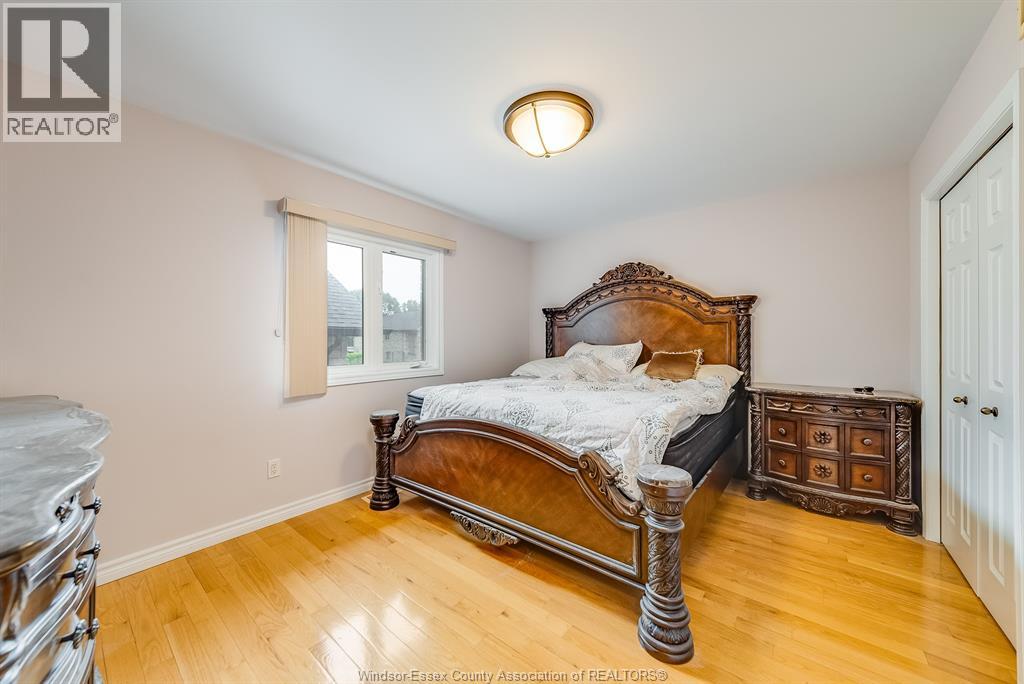 Photo 21 of 762 Newport Crescent, Windsor ON