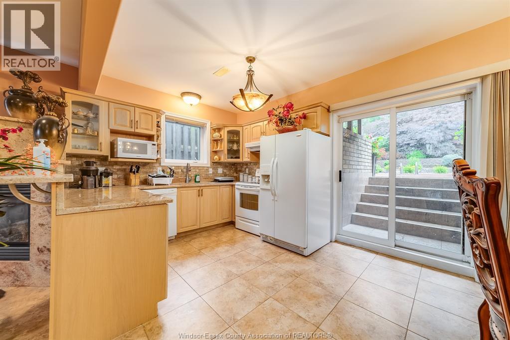 Photo 40 of 762 Newport Crescent, Windsor ON