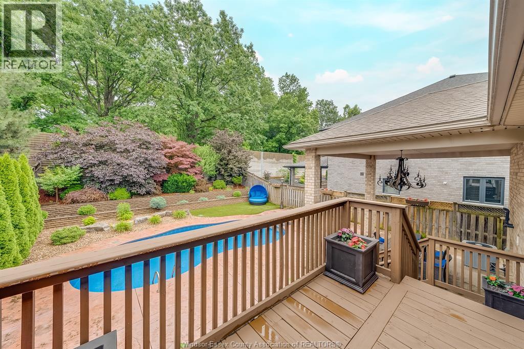 Photo 5 of 762 Newport Crescent, Windsor ON