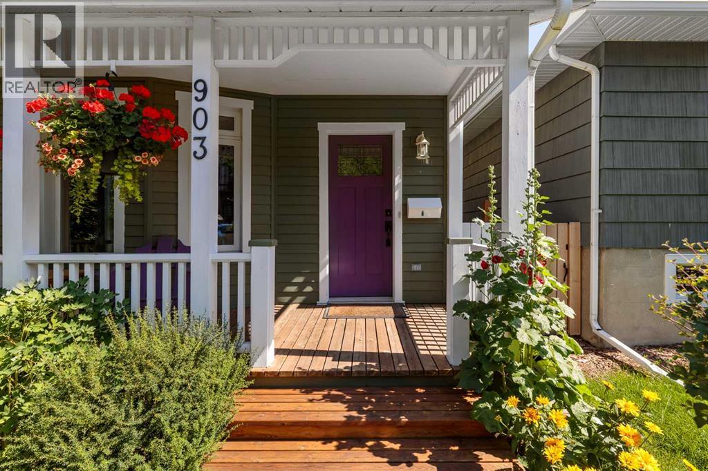 Single Family House for Sale in   Avenue NW Sunnyside Calgary 