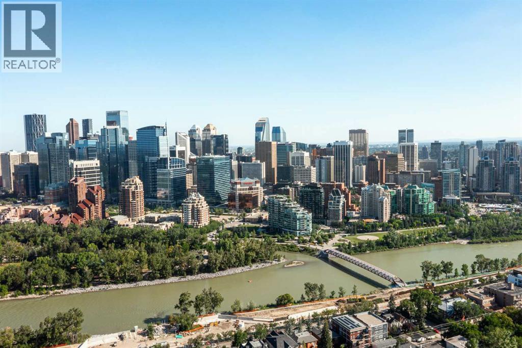 Single Family House for Sale in   Avenue NW Sunnyside Calgary 
