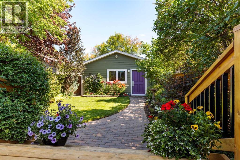 Single Family House for Sale in   Avenue NW Sunnyside Calgary 