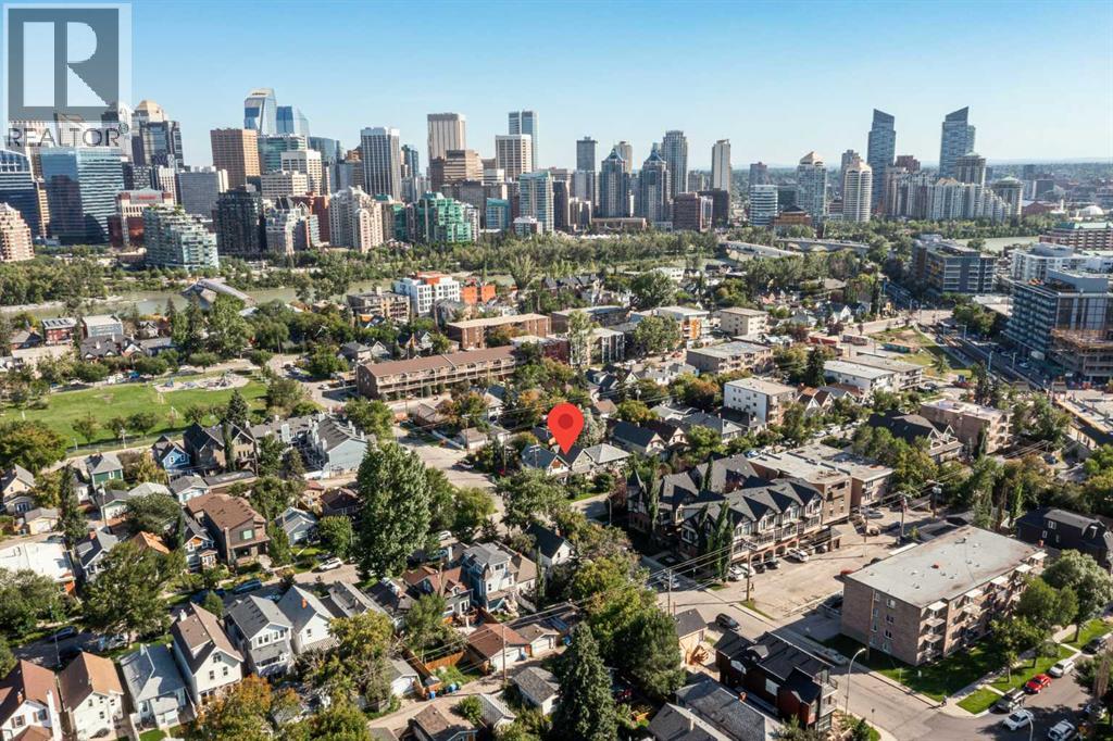 Single Family House for Sale in   Avenue NW Sunnyside Calgary 