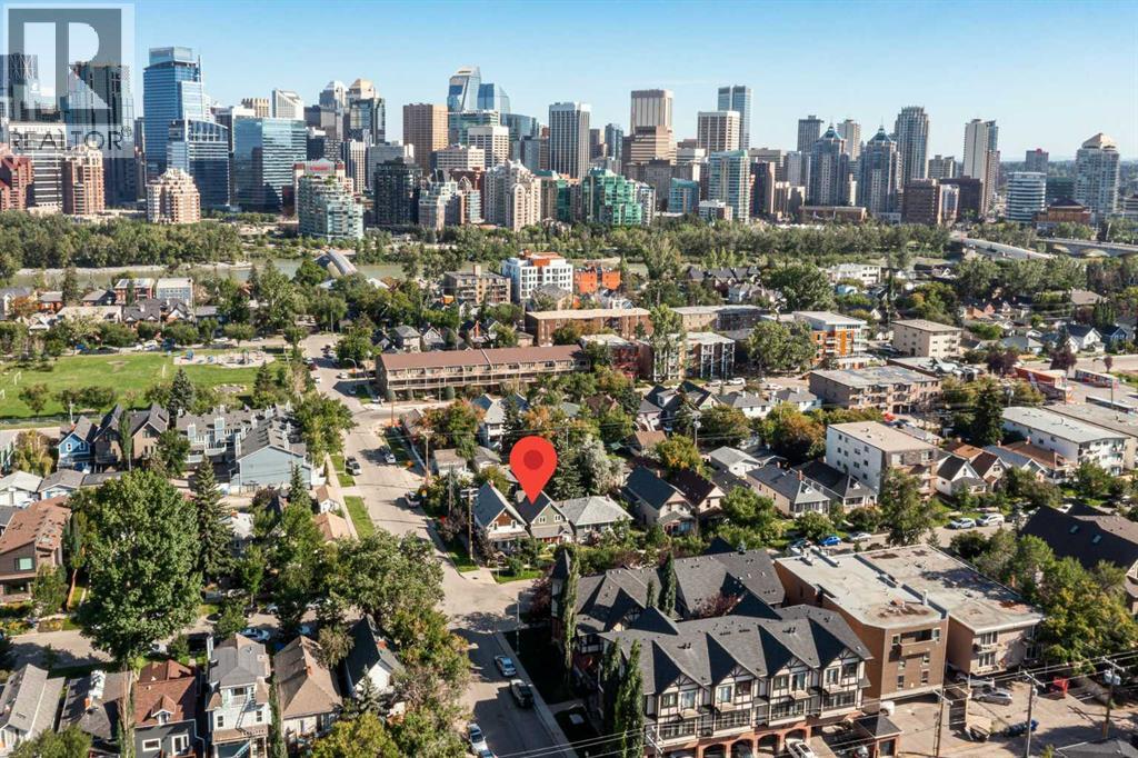 Single Family House for Sale in   Avenue NW Sunnyside Calgary 