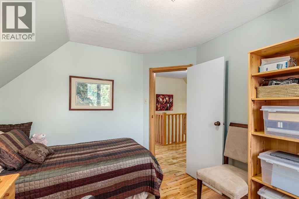 Single Family House for Sale in   Avenue NW Sunnyside Calgary 