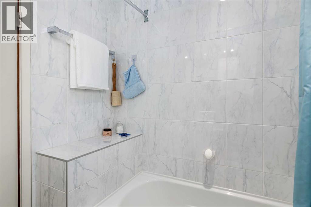 Single Family House for Sale in   Avenue NW Sunnyside Calgary 