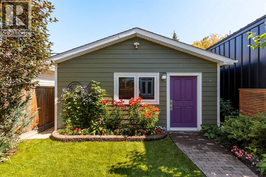 Single Family House for Sale in   Avenue NW Sunnyside Calgary 