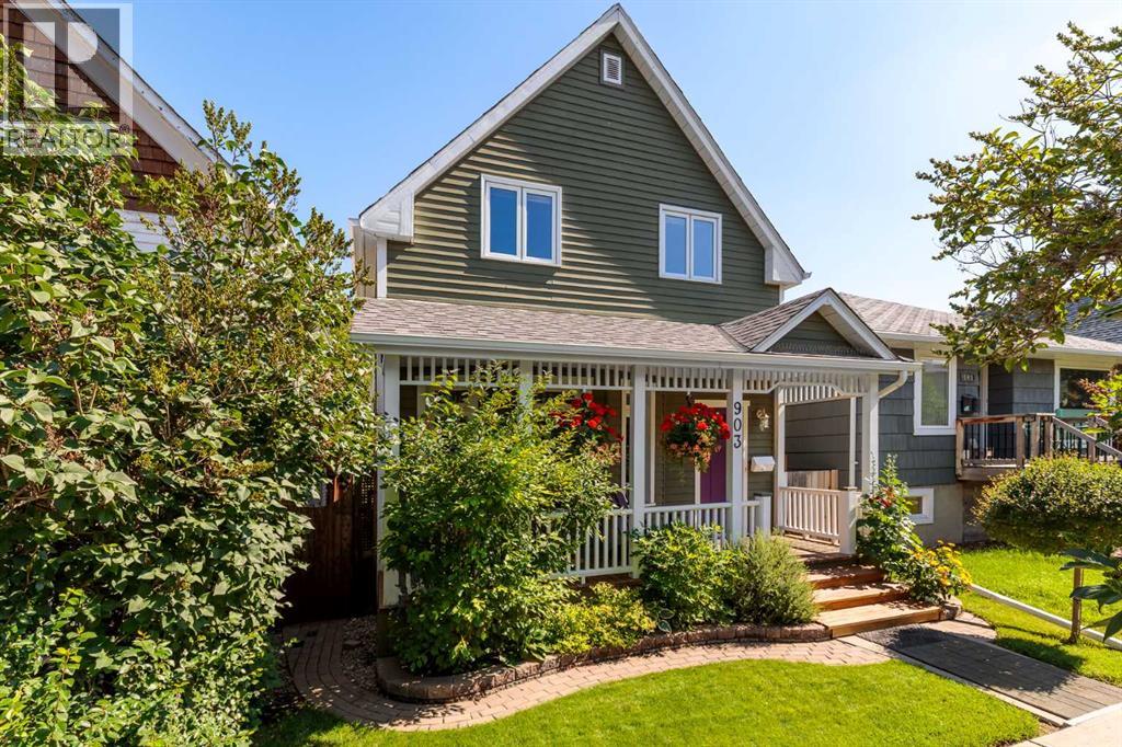 Single Family House for Sale in   Avenue NW Sunnyside Calgary 