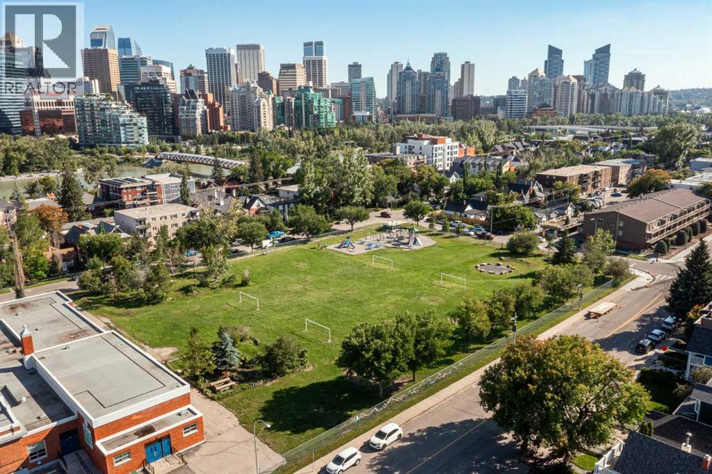 Single Family House for Sale in   Avenue NW Sunnyside Calgary 