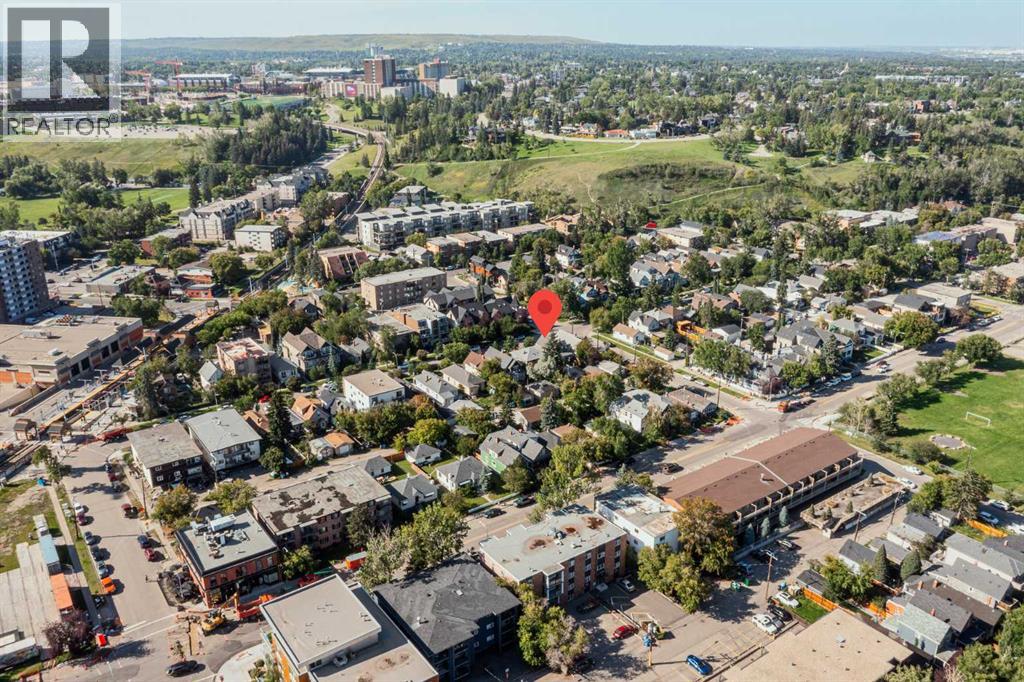 Single Family House for Sale in   Avenue NW Sunnyside Calgary 
