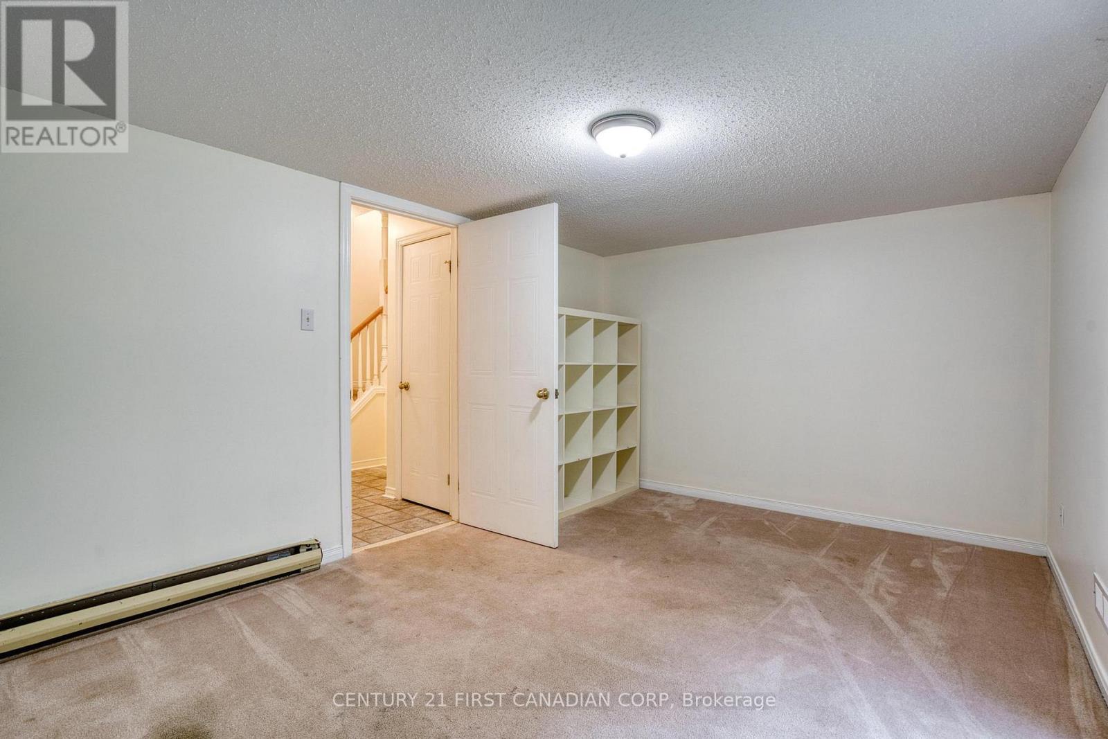 Photo 17 of 89 9 Ailsa Place, London South ON