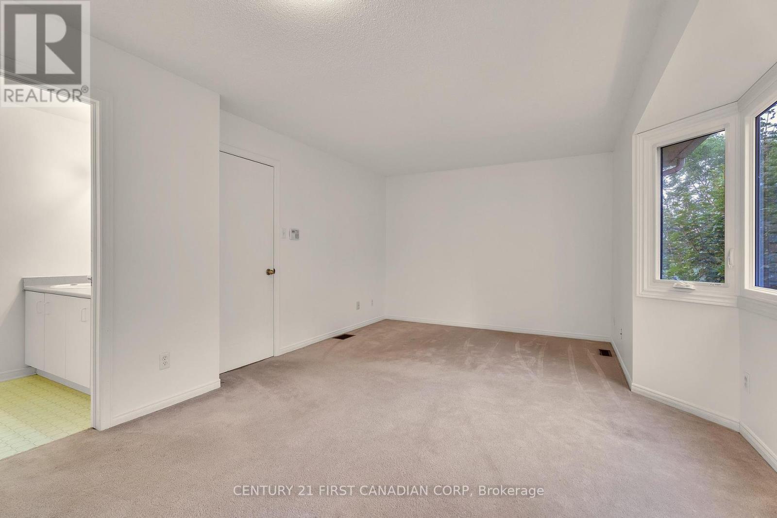 Photo 11 of 89 9 Ailsa Place, London South ON