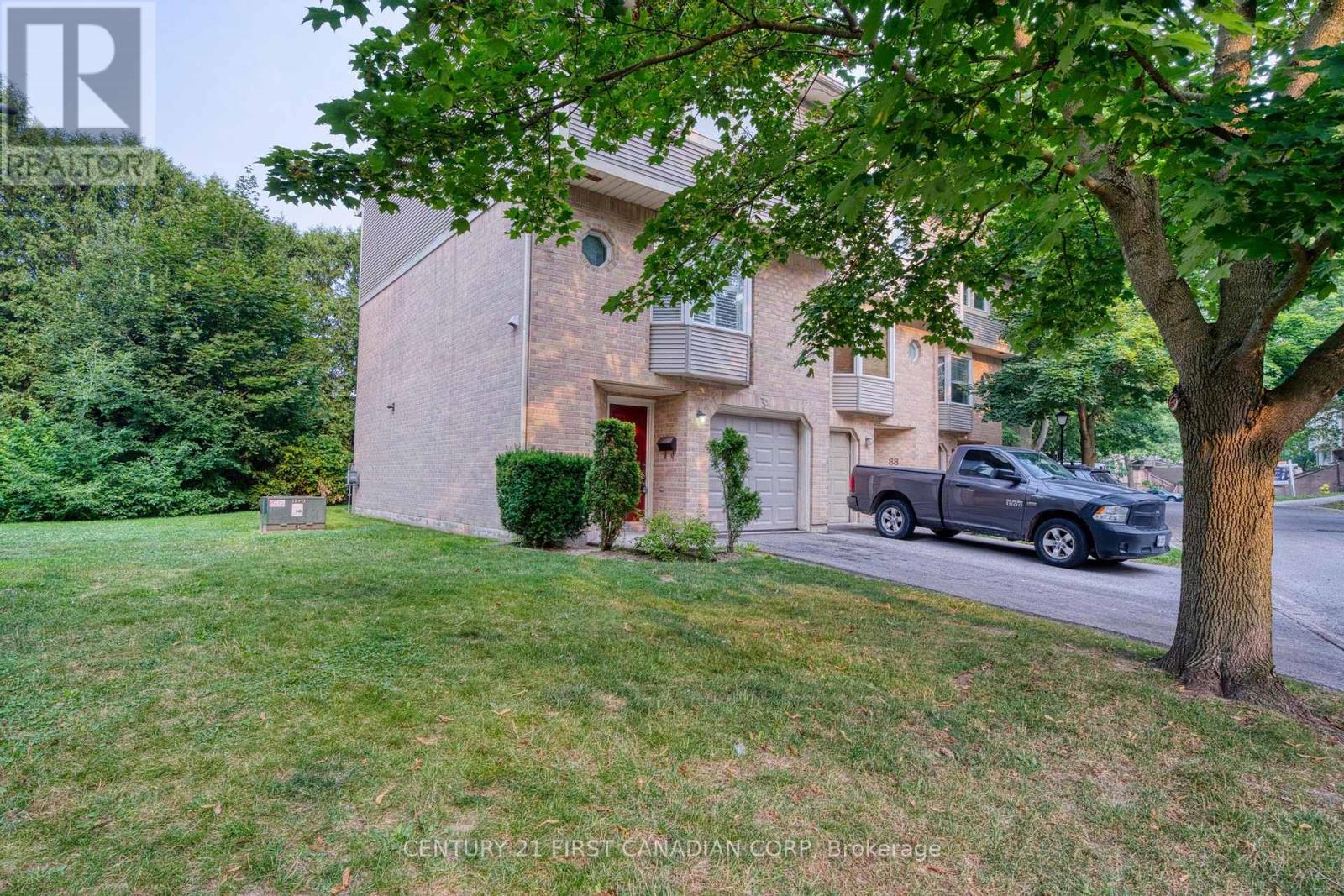 Photo 7 of 89 9 Ailsa Place, London South ON