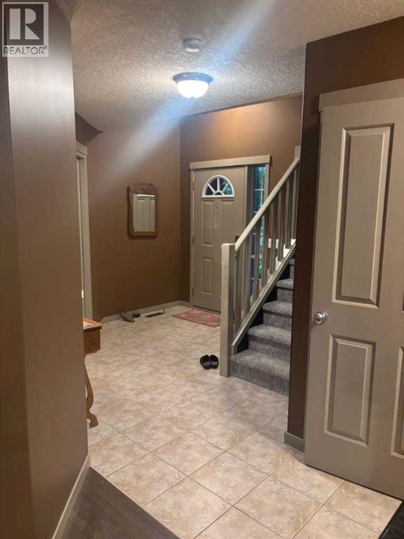 Single Family House for Sale in  New Brighton Manor SE New Brighton Calgary 