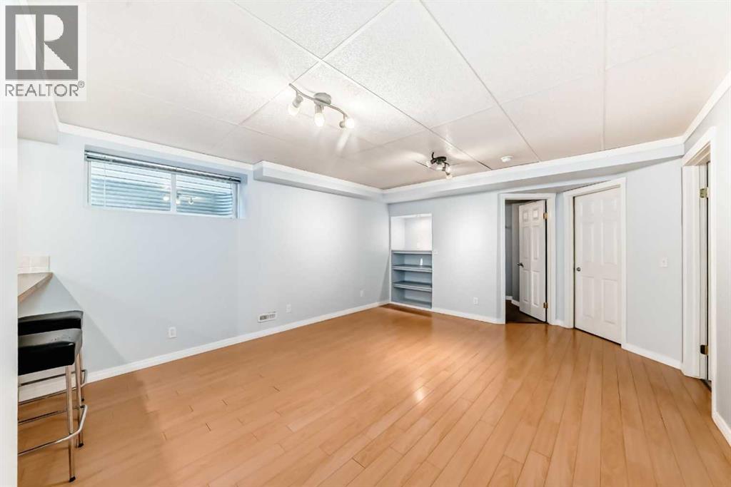 Single Family House for Sale in  New Brighton Manor SE New Brighton Calgary 