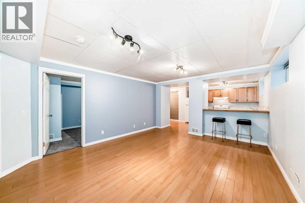 Single Family House for Sale in  New Brighton Manor SE New Brighton Calgary 