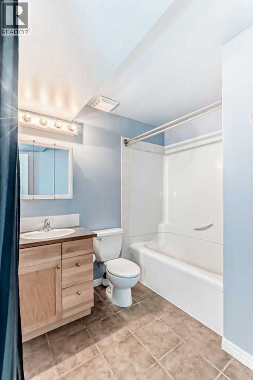Single Family House for Sale in  New Brighton Manor SE New Brighton Calgary 