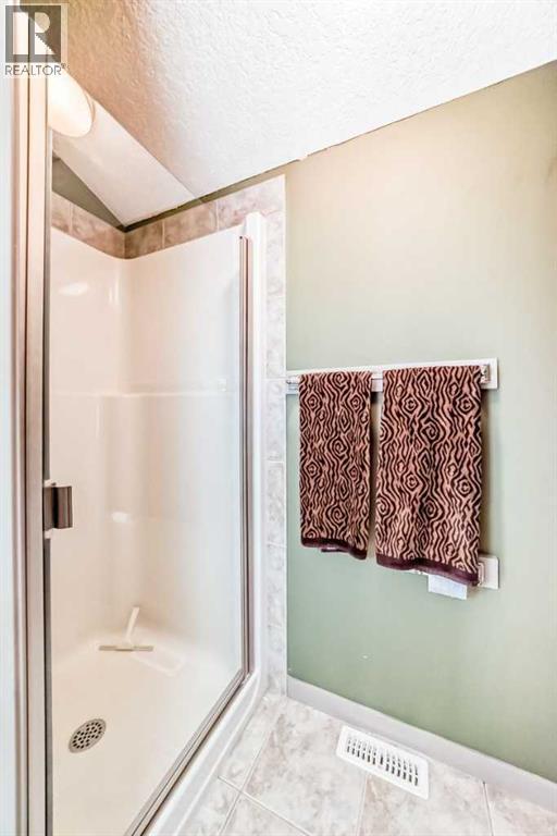 Single Family House for Sale in  New Brighton Manor SE New Brighton Calgary 