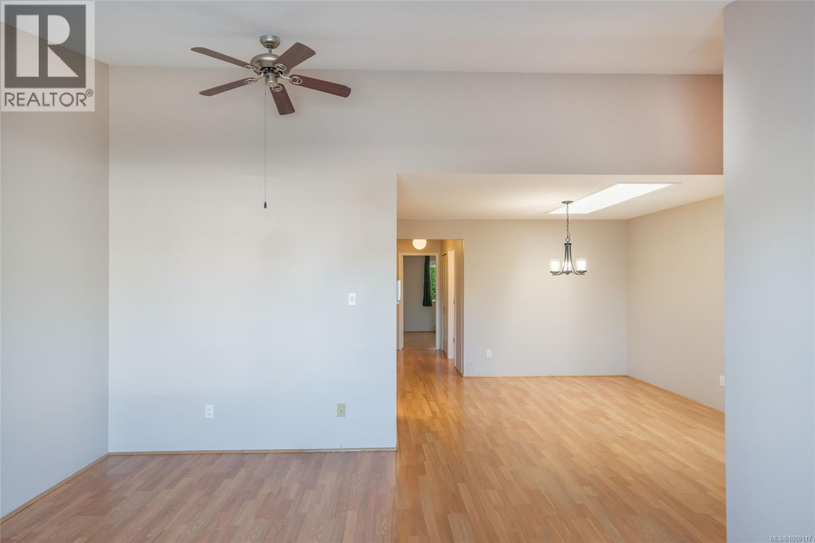 Photo 17 of 42 120 Finholm St N, Parksville BC