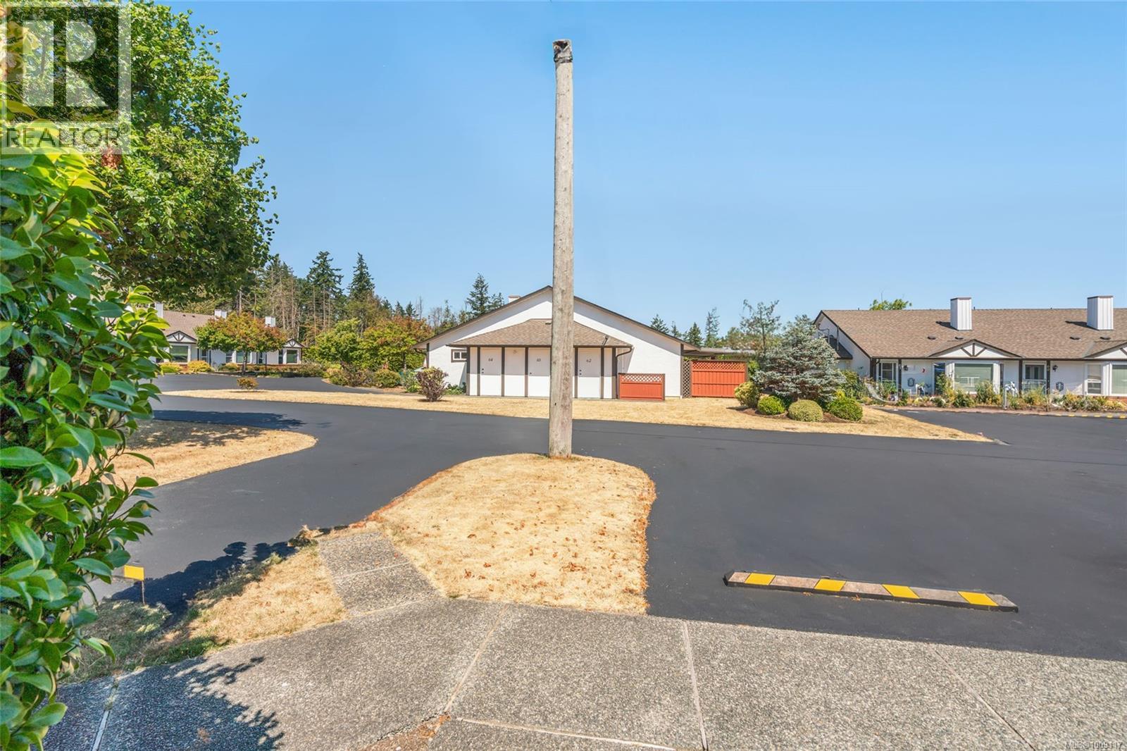 Photo 12 of 42 120 Finholm St N, Parksville BC