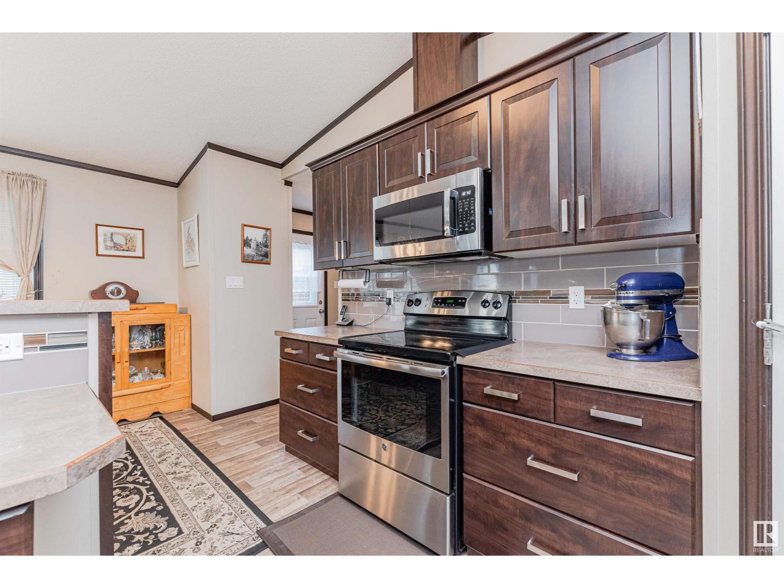Photo 6 of 13 Laurel Dr, Morinville AB