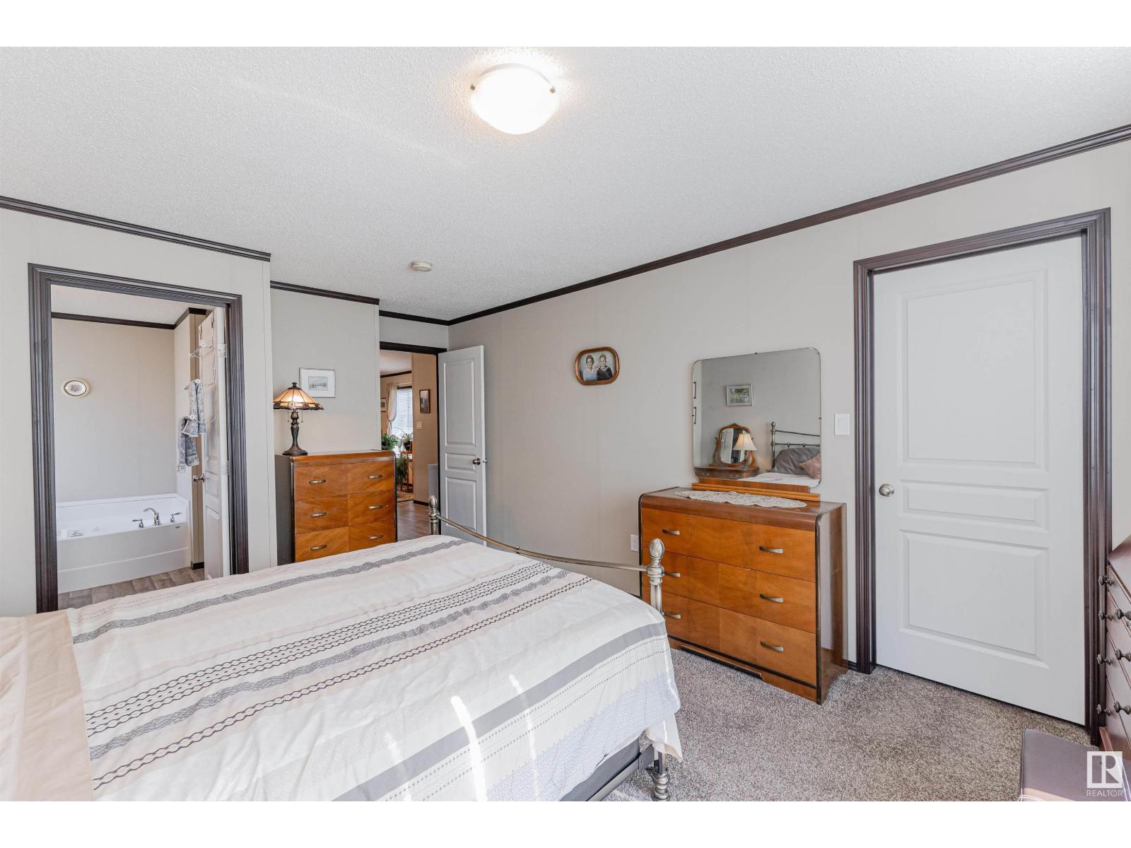 Photo 34 of 13 Laurel Dr, Morinville AB