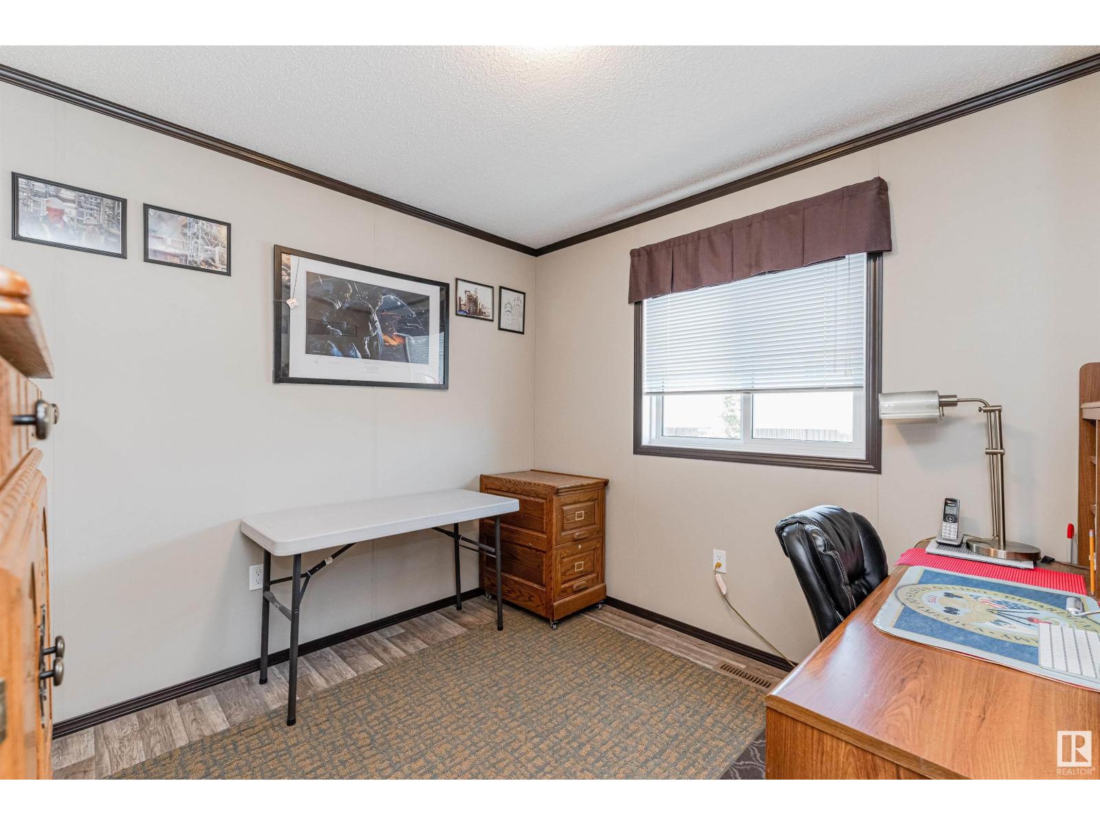 Photo 17 of 13 Laurel Dr, Morinville AB