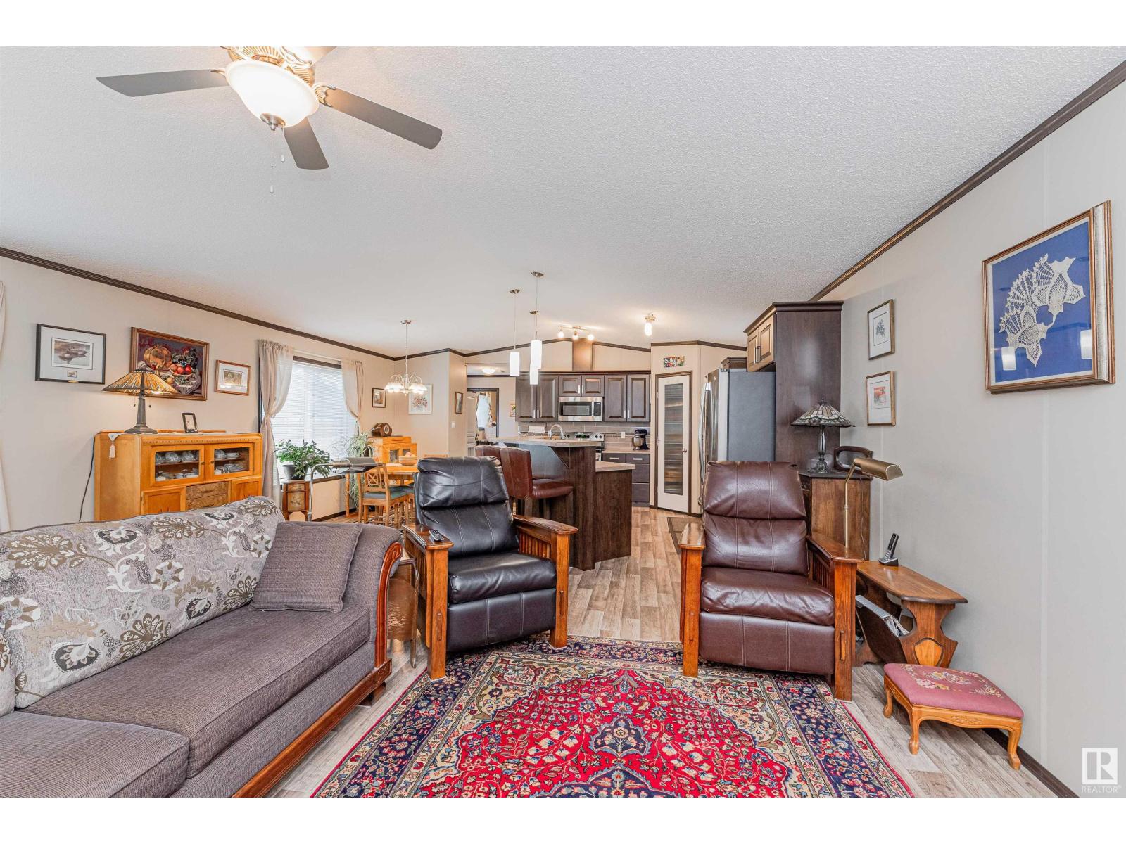 Photo 1 of 13 Laurel Dr, Morinville AB