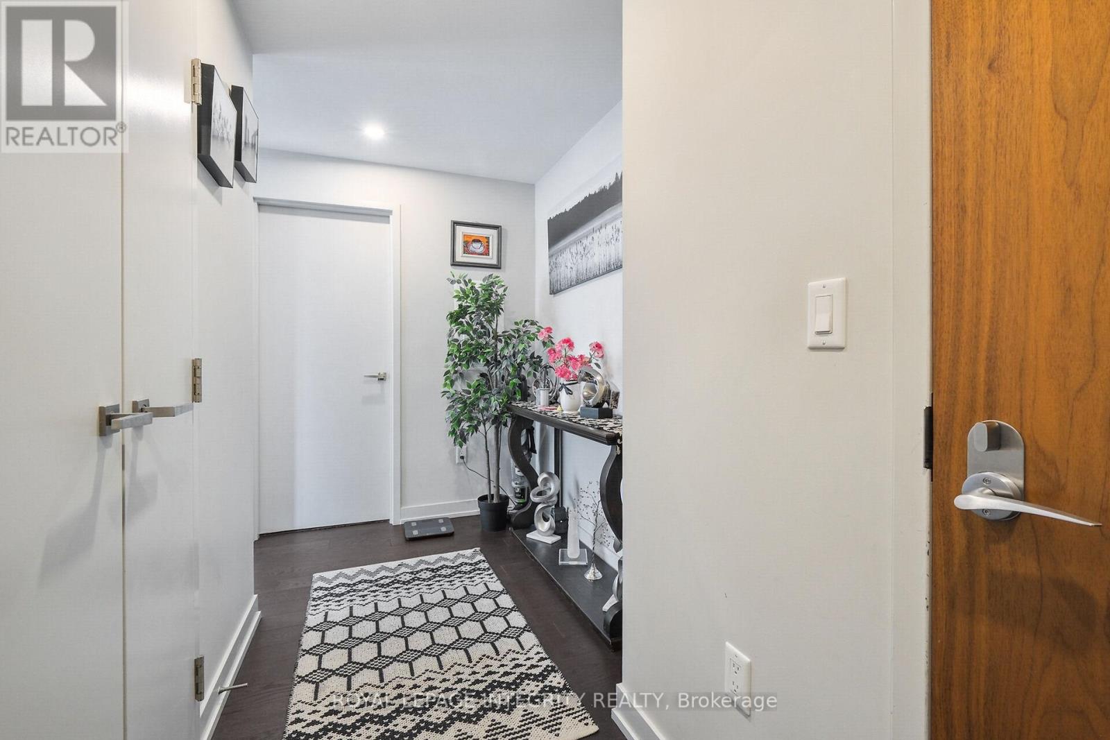 Photo 11 of 1409 101 Queen Street, Ottawa ON