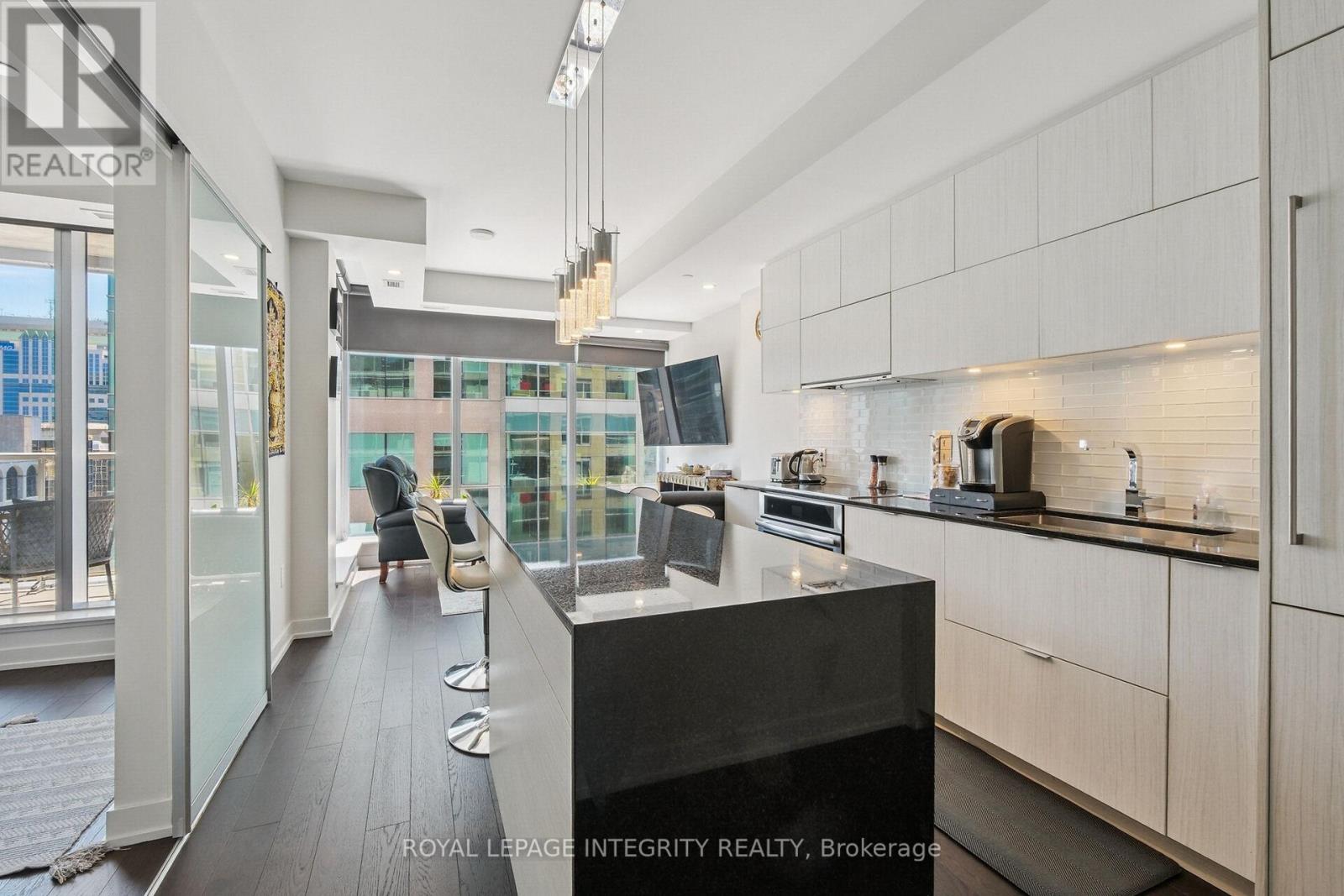 Photo 15 of 1409 101 Queen Street, Ottawa ON