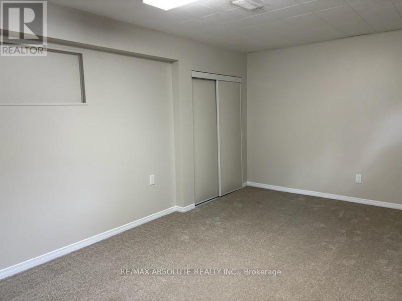 Photo 10 of 20 Harwick Crescent, Ottawa ON