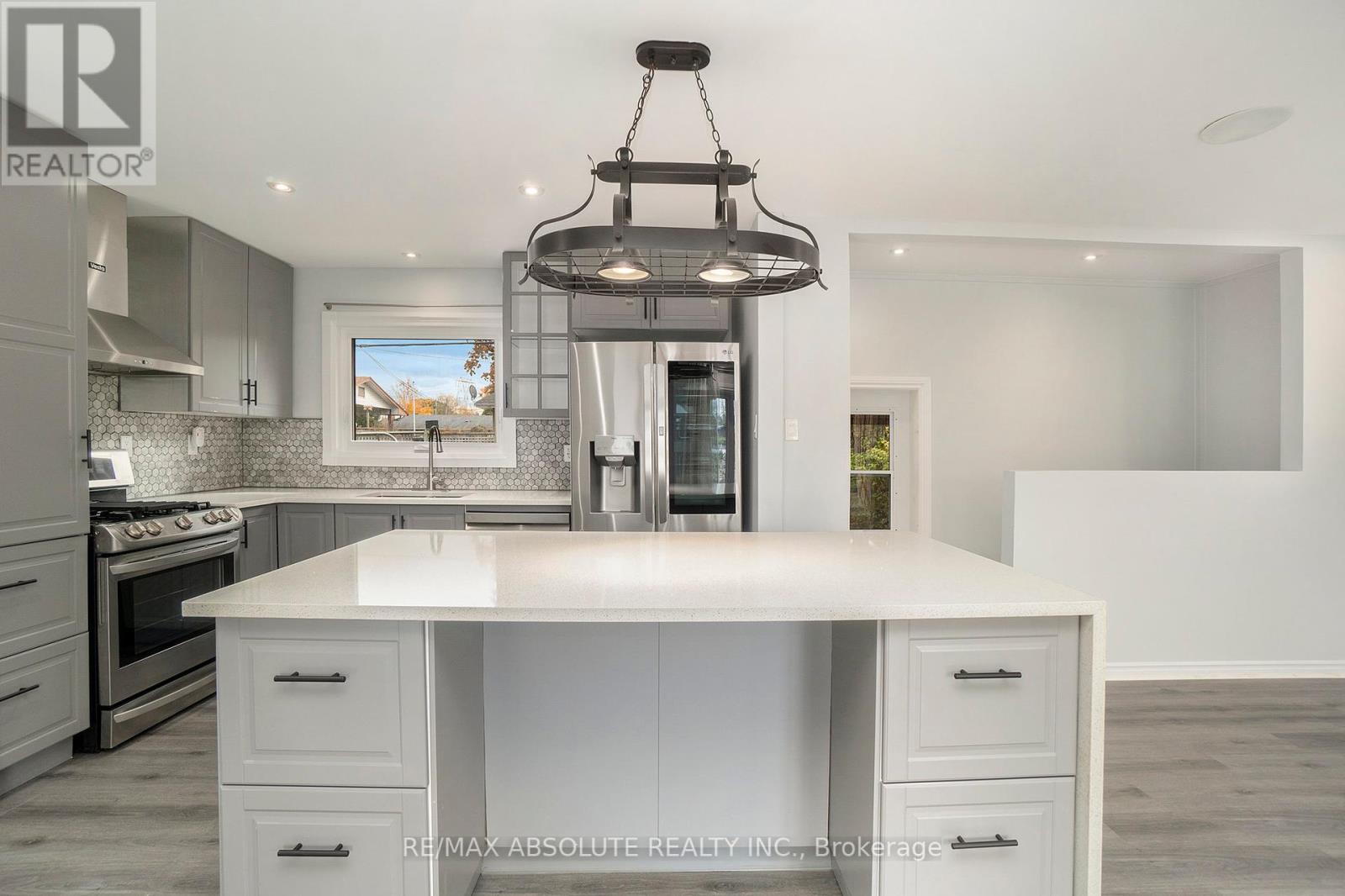 Photo 1 of 20 Harwick Crescent, Ottawa ON