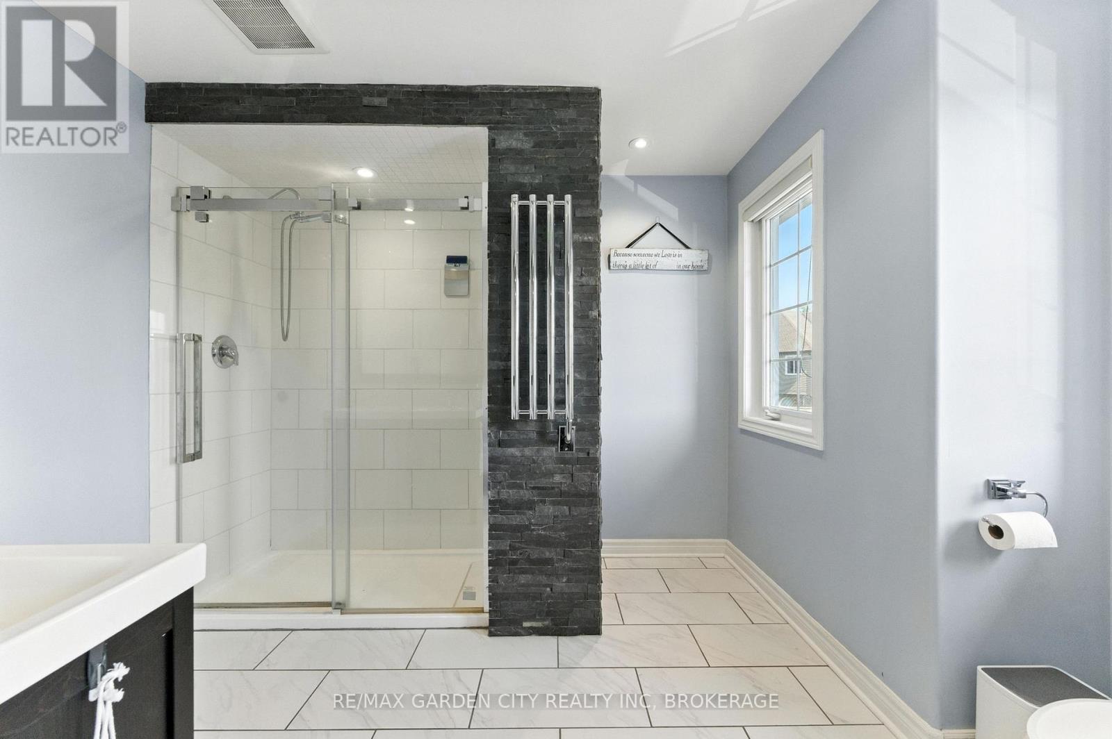 Photo 17 of 6456 Armelina Crescent, Niagara Falls ON