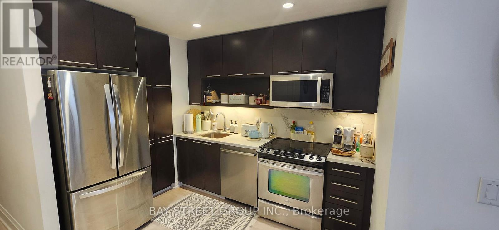 Photo 5 of 615 100 Harrison Garden Boulevard, Toronto ON