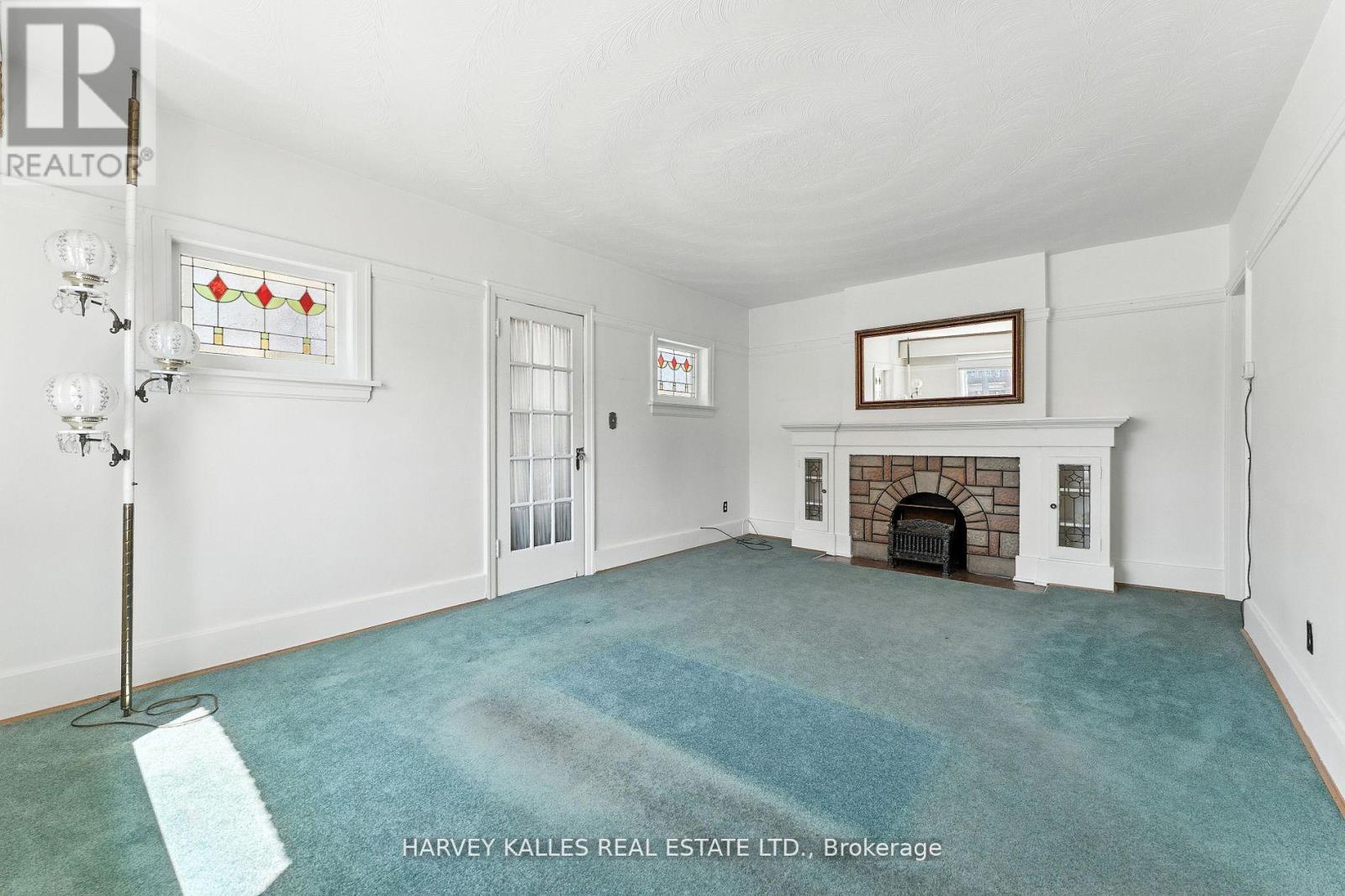 Photo 23 of 547 Ossington Avenue, Toronto ON
