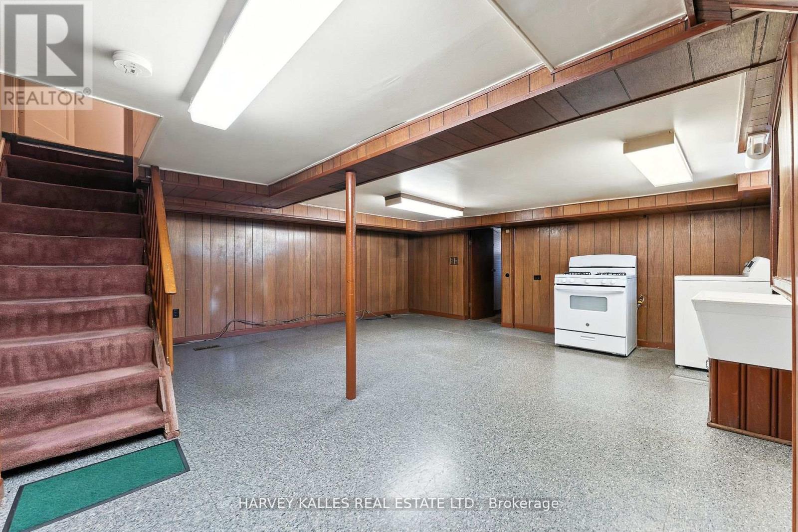 Photo 21 of 547 Ossington Avenue, Toronto ON