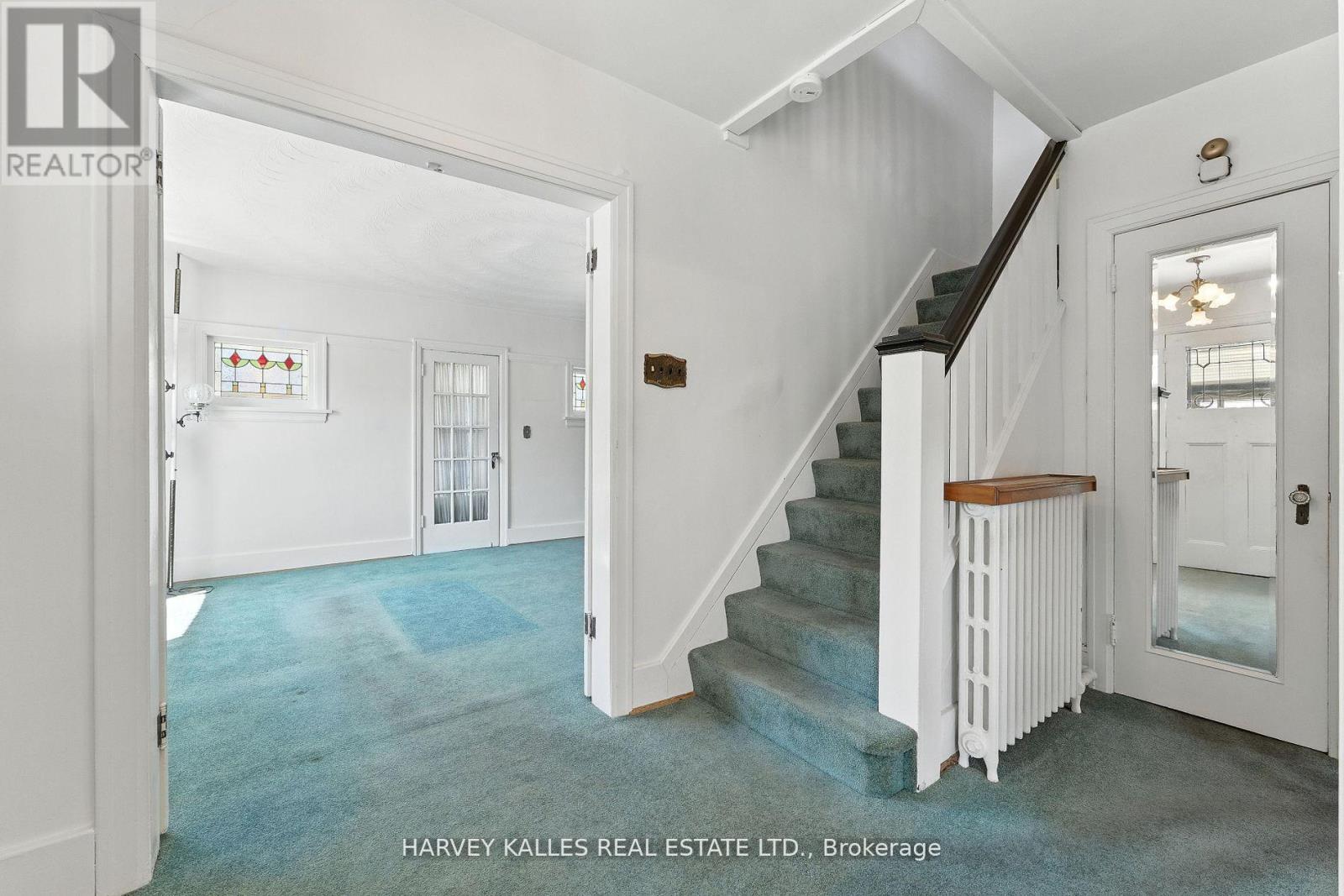 Photo 1 of 547 Ossington Avenue, Toronto ON