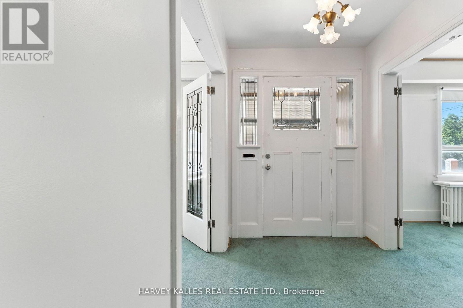 Photo 27 of 547 Ossington Avenue, Toronto ON