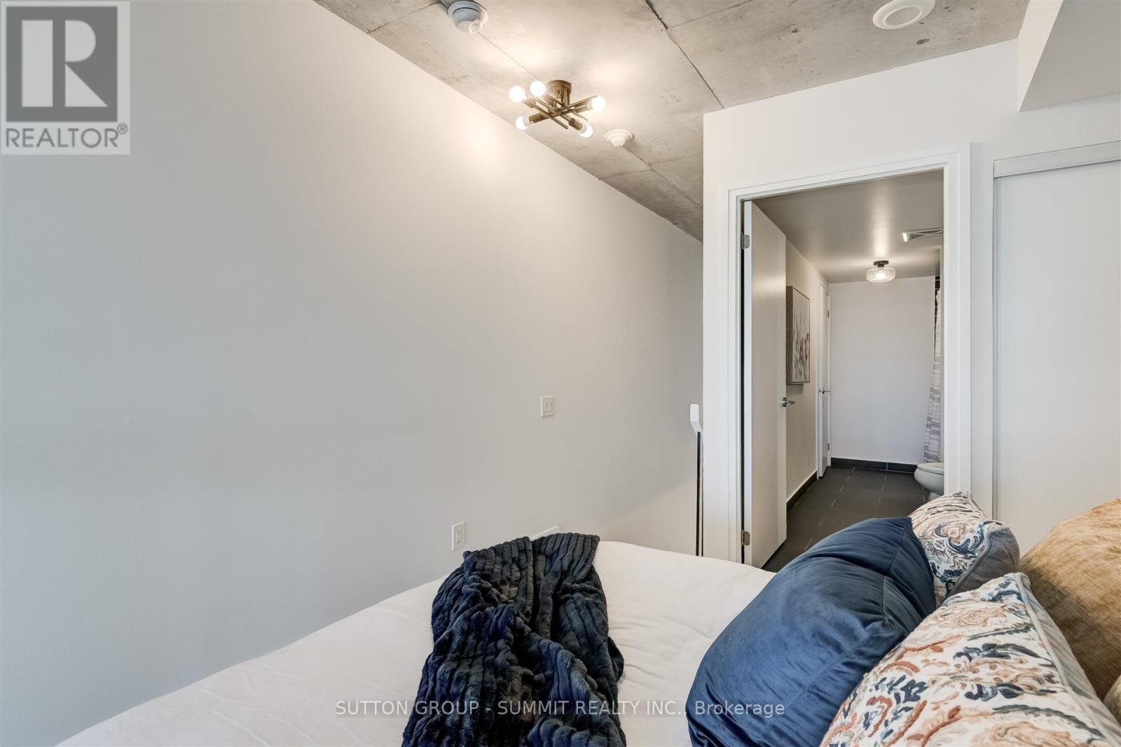 Photo 11 of 505 5 Hanna Avenue, Toronto ON