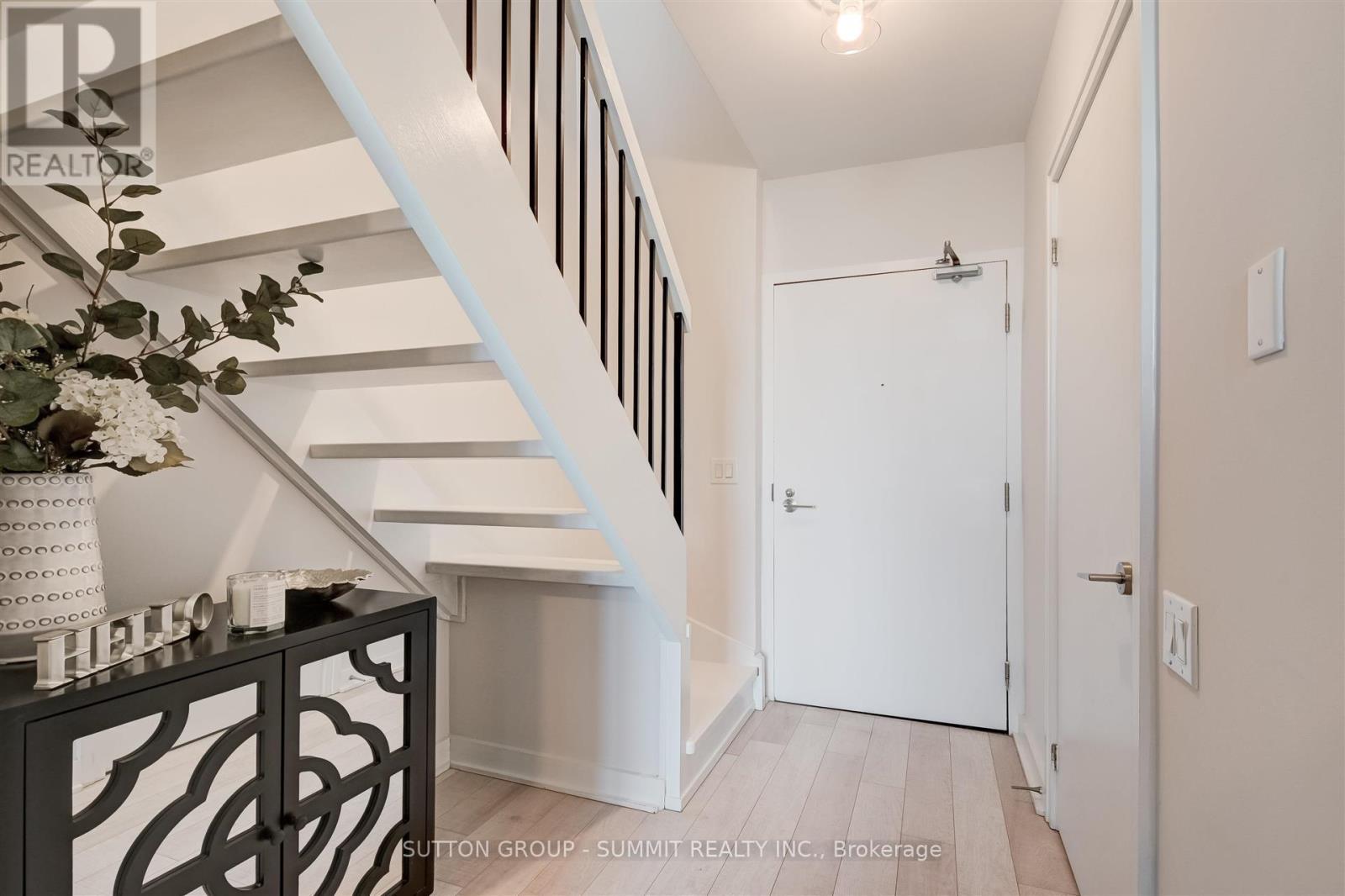Photo 22 of 505 5 Hanna Avenue, Toronto ON