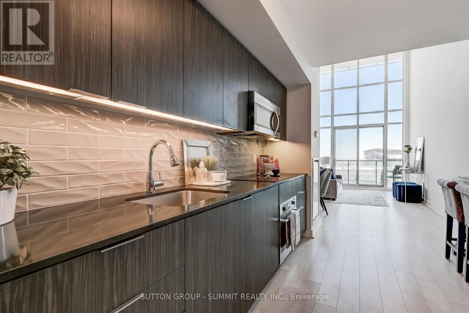 Photo 21 of 505 5 Hanna Avenue, Toronto ON