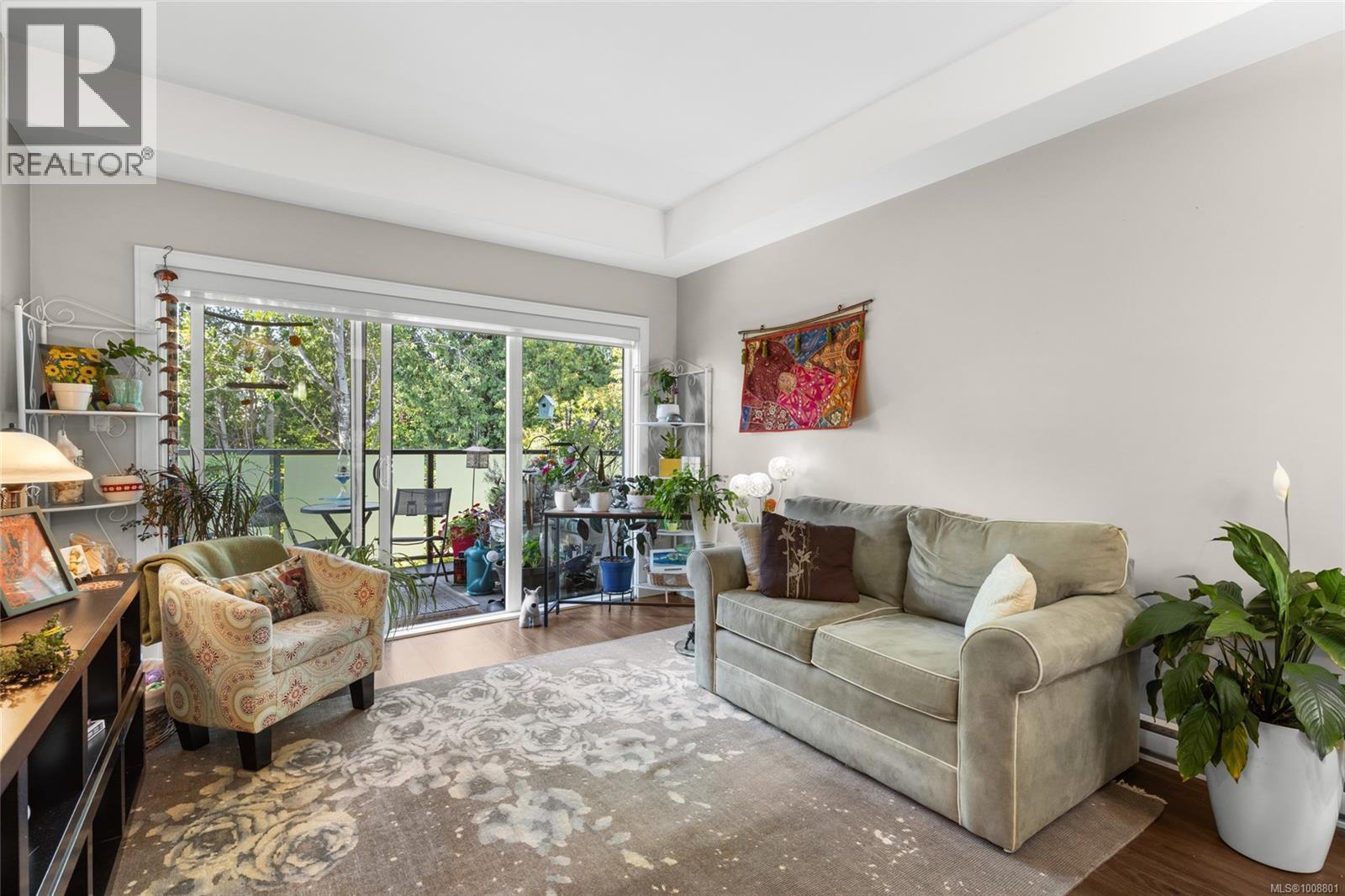 203 7111 West Saanich Rd, Central Saanich