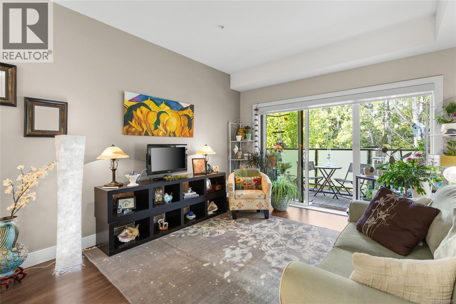 203 7111 West Saanich Rd, Central Saanich