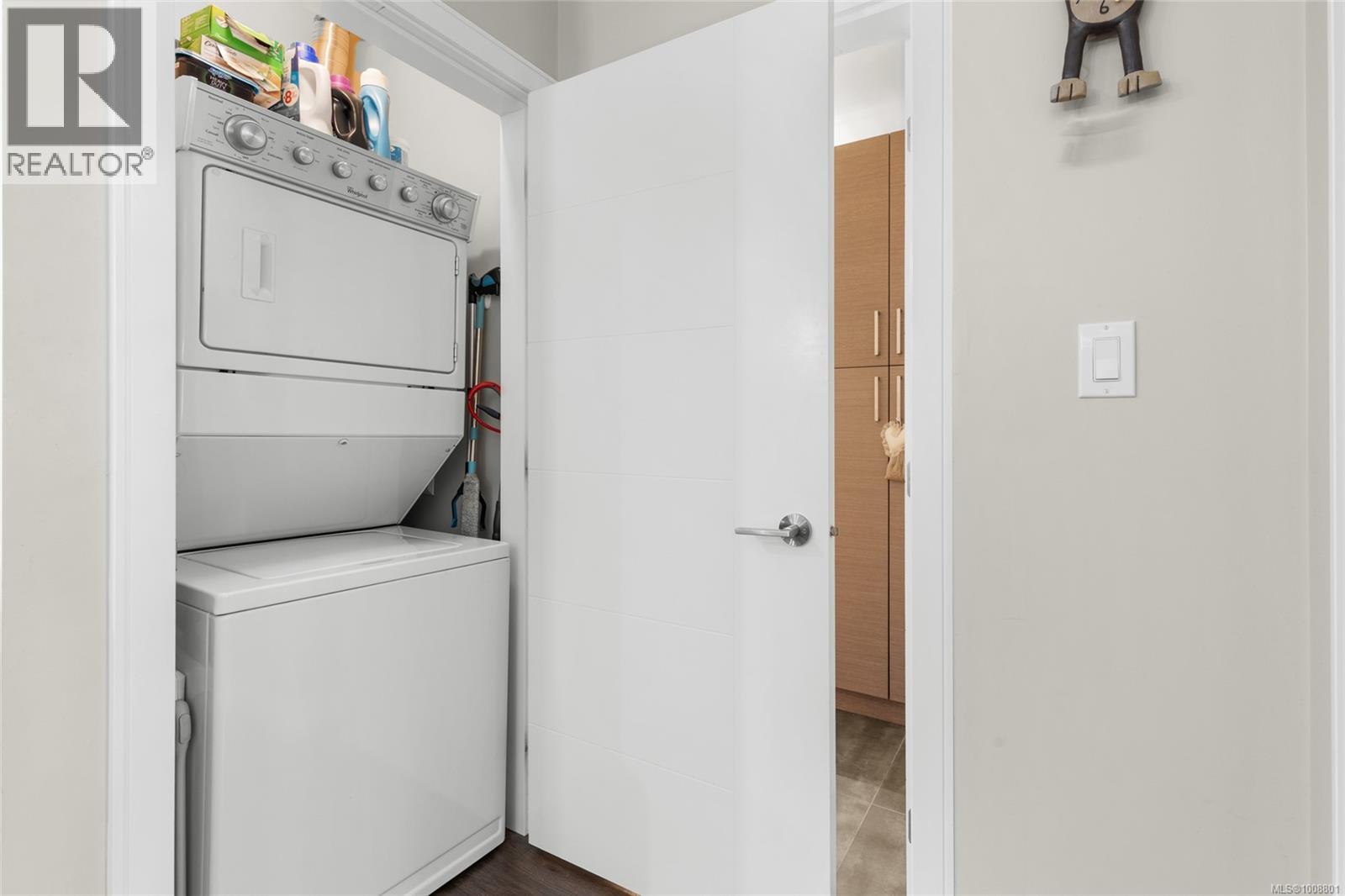 203 7111 West Saanich Rd, Central Saanich