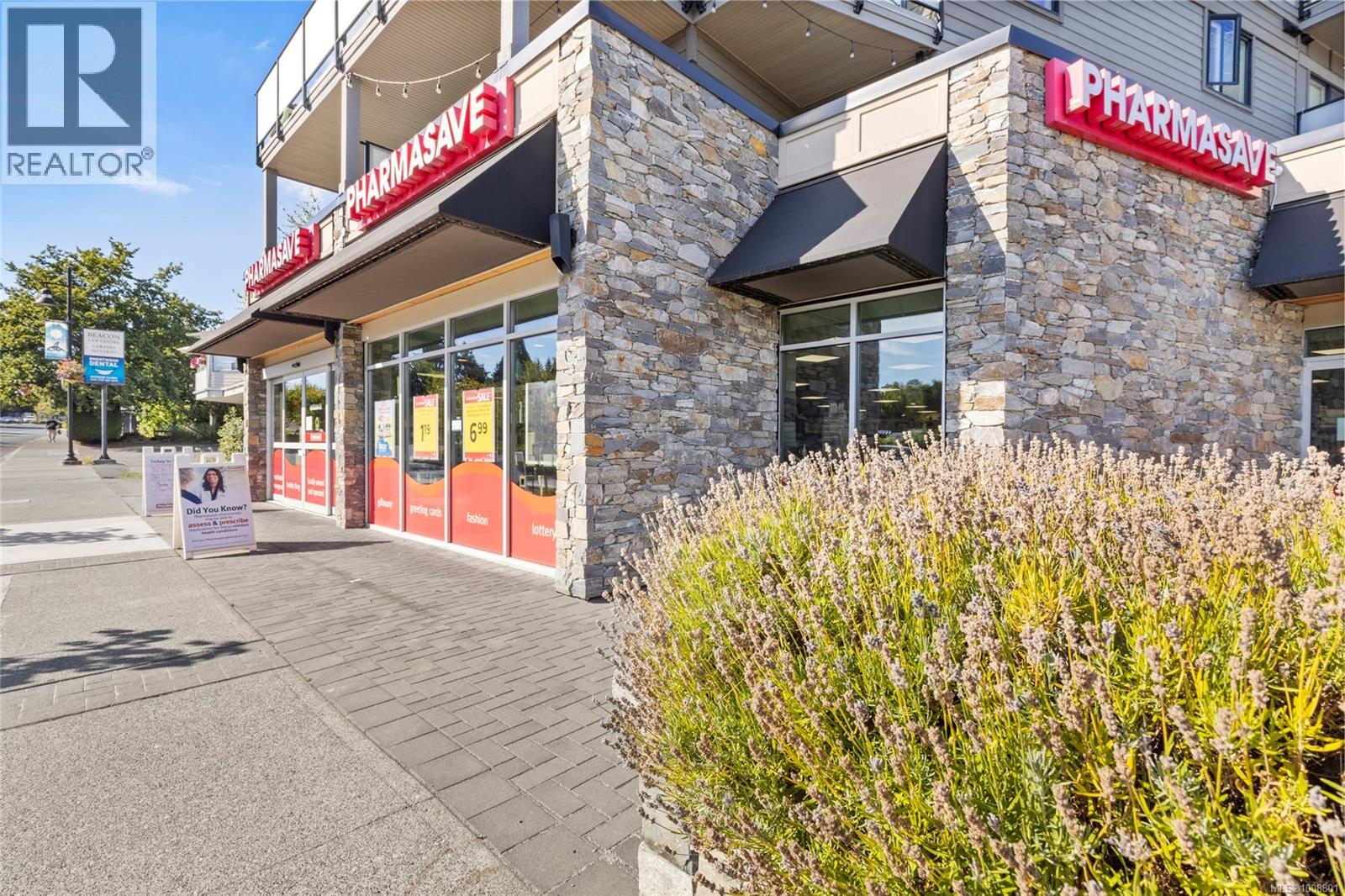 203 7111 West Saanich Rd, Central Saanich